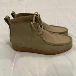 **Everlane Mac Toe Suede Chukka Boots – Women’s Size 9**